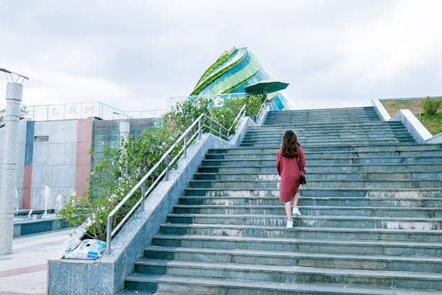 계단 오르기에 대해 설명하는 글의 썸네일 사진